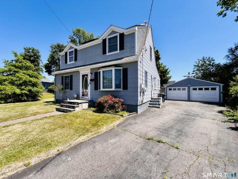 11 Wayland Court Milford CT 06460