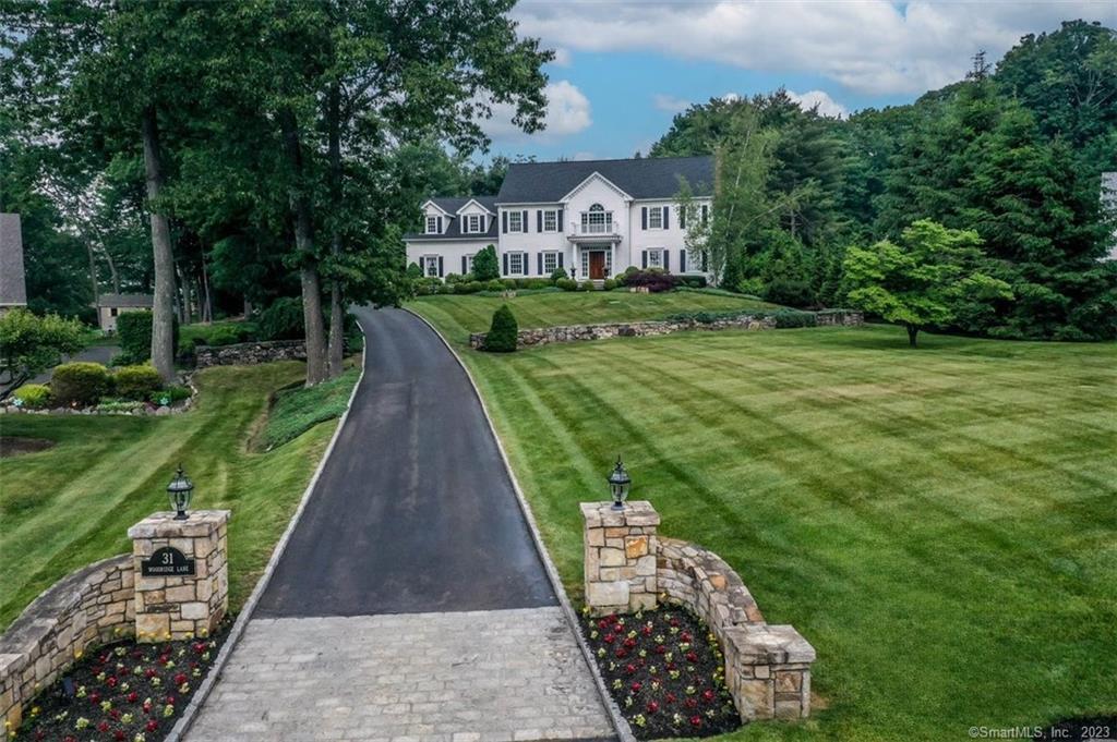 31 Woodridge Lane New Fairfield CT 06812