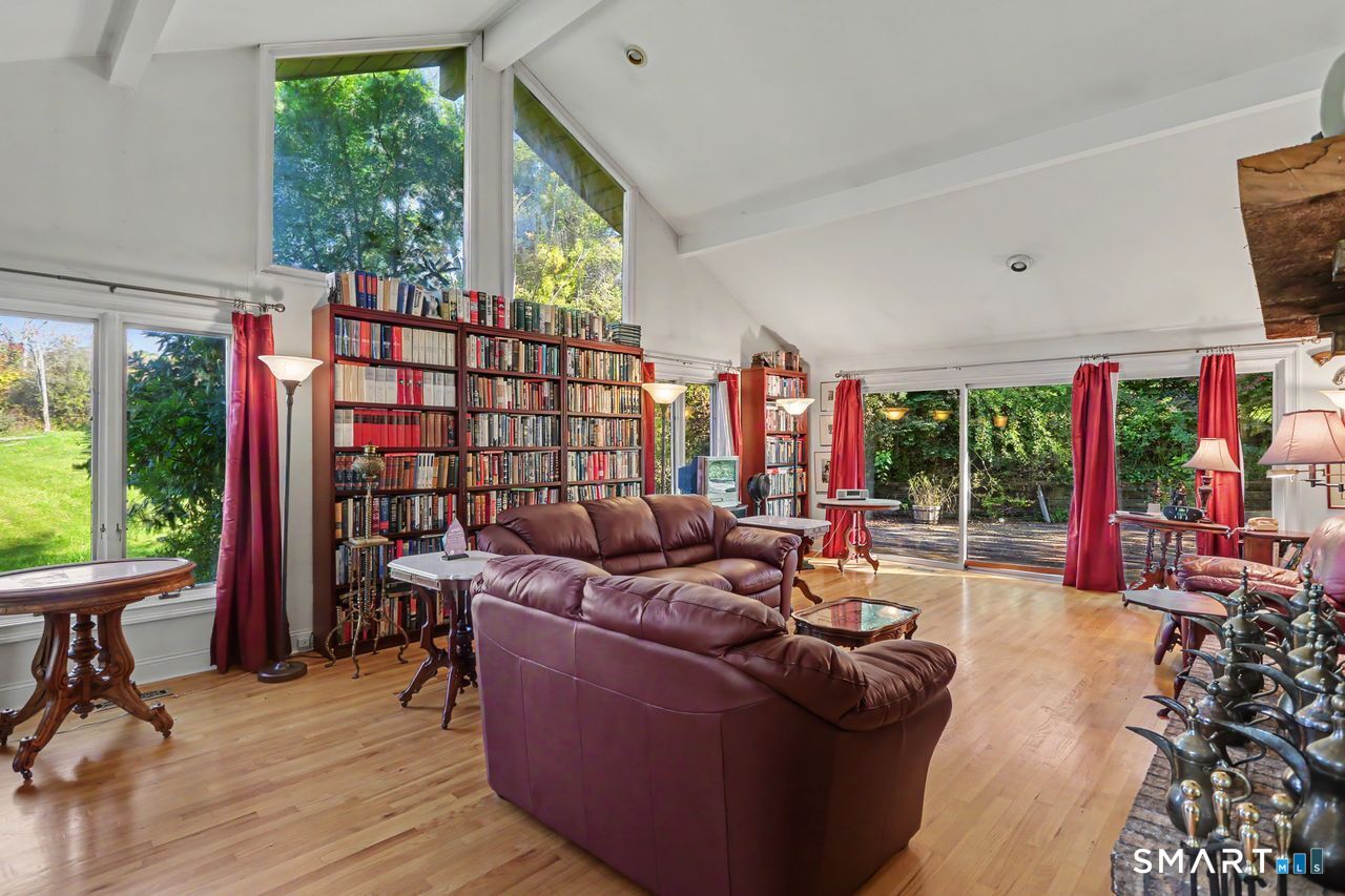 266 Ridgebury Road Ridgefield CT 06877