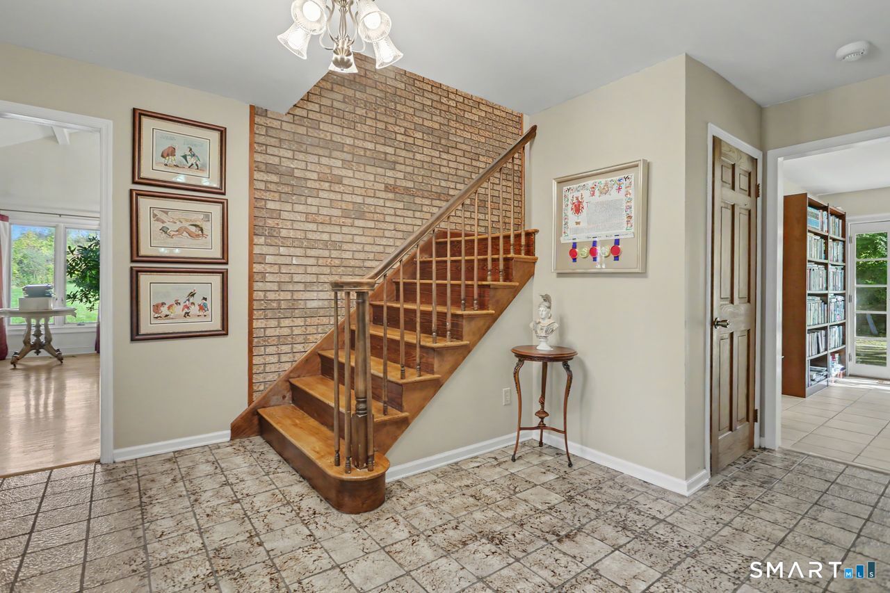 266 Ridgebury Road Ridgefield CT 06877