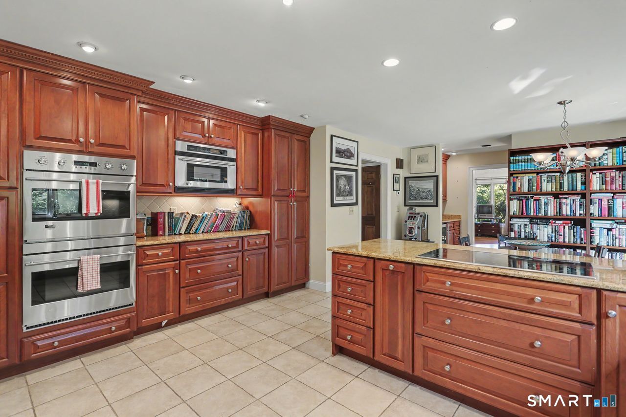 266 Ridgebury Road Ridgefield CT 06877