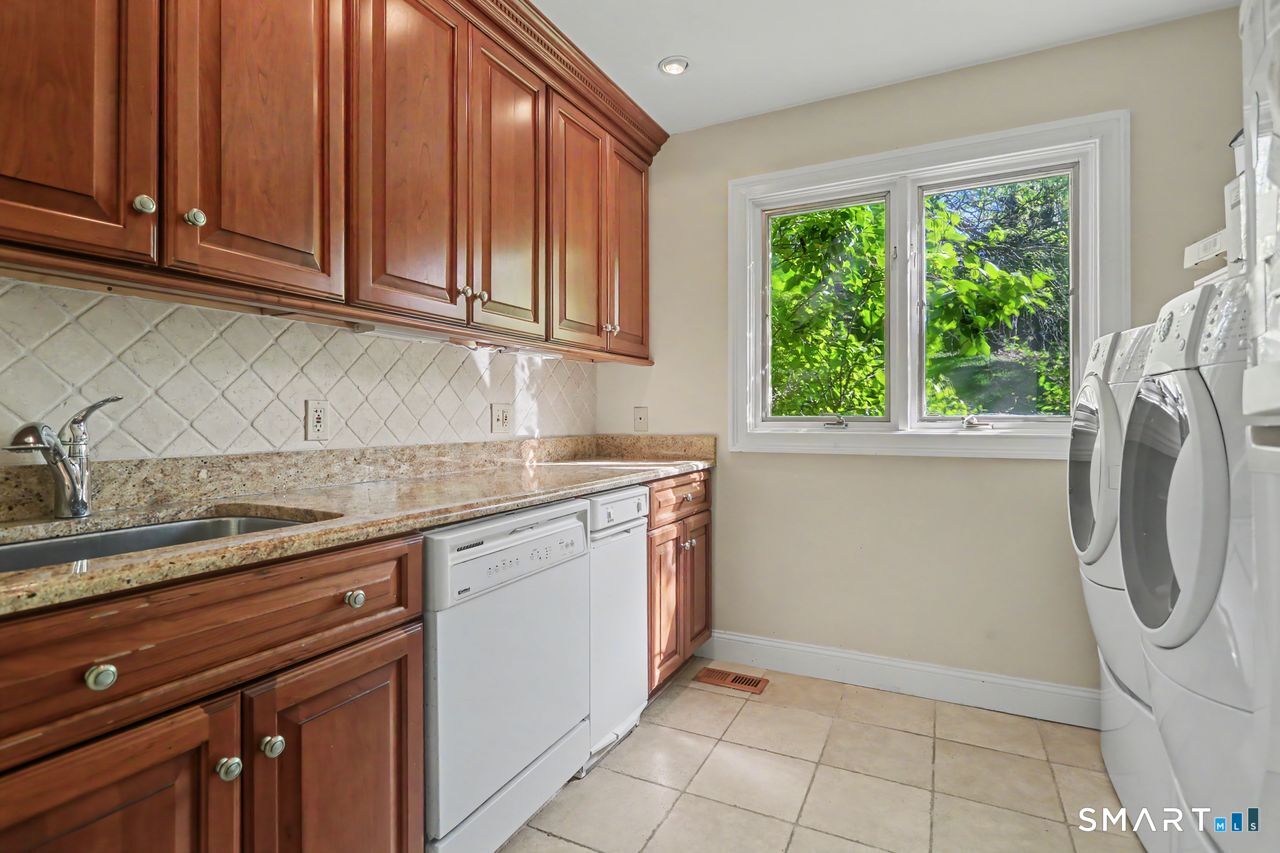 266 Ridgebury Road Ridgefield CT 06877