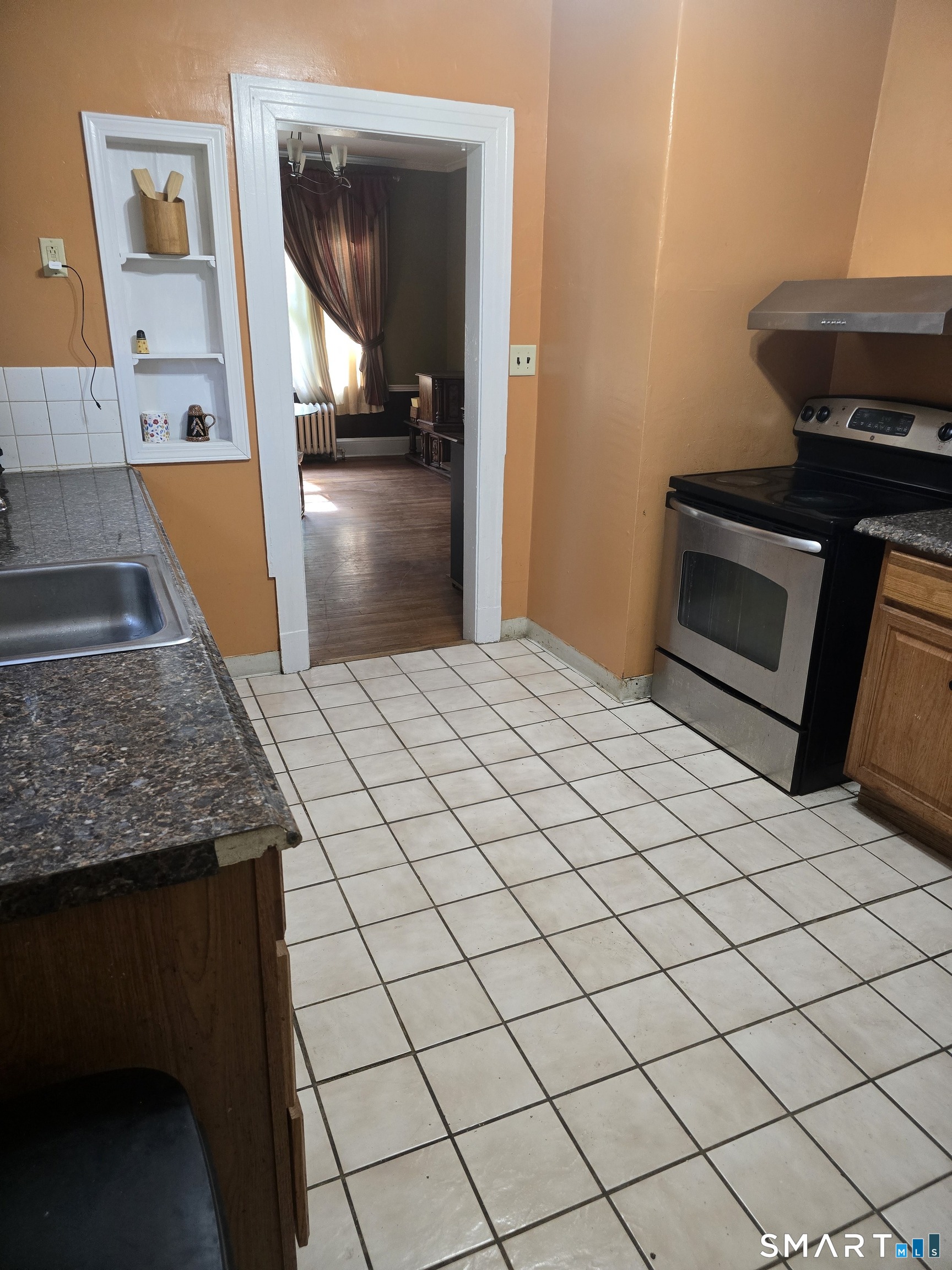 197 Ridgefield Street Hartford CT 06112