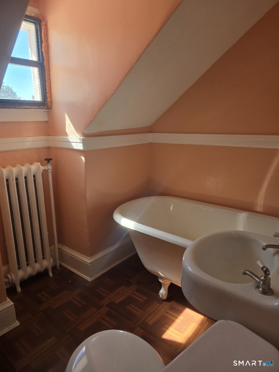 197 Ridgefield Street Hartford CT 06112