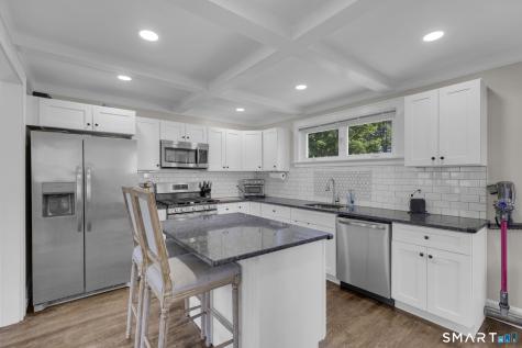 24 Pleasant Avenue Naugatuck CT 06770