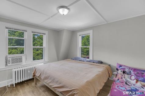 24 Pleasant Avenue Naugatuck CT 06770