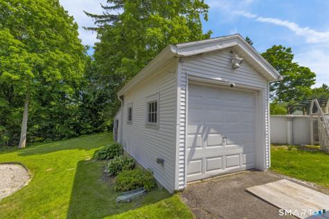 24 Pleasant Avenue Naugatuck CT 06770