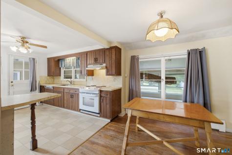 15 Lin Sal Street Windsor Locks CT 06096