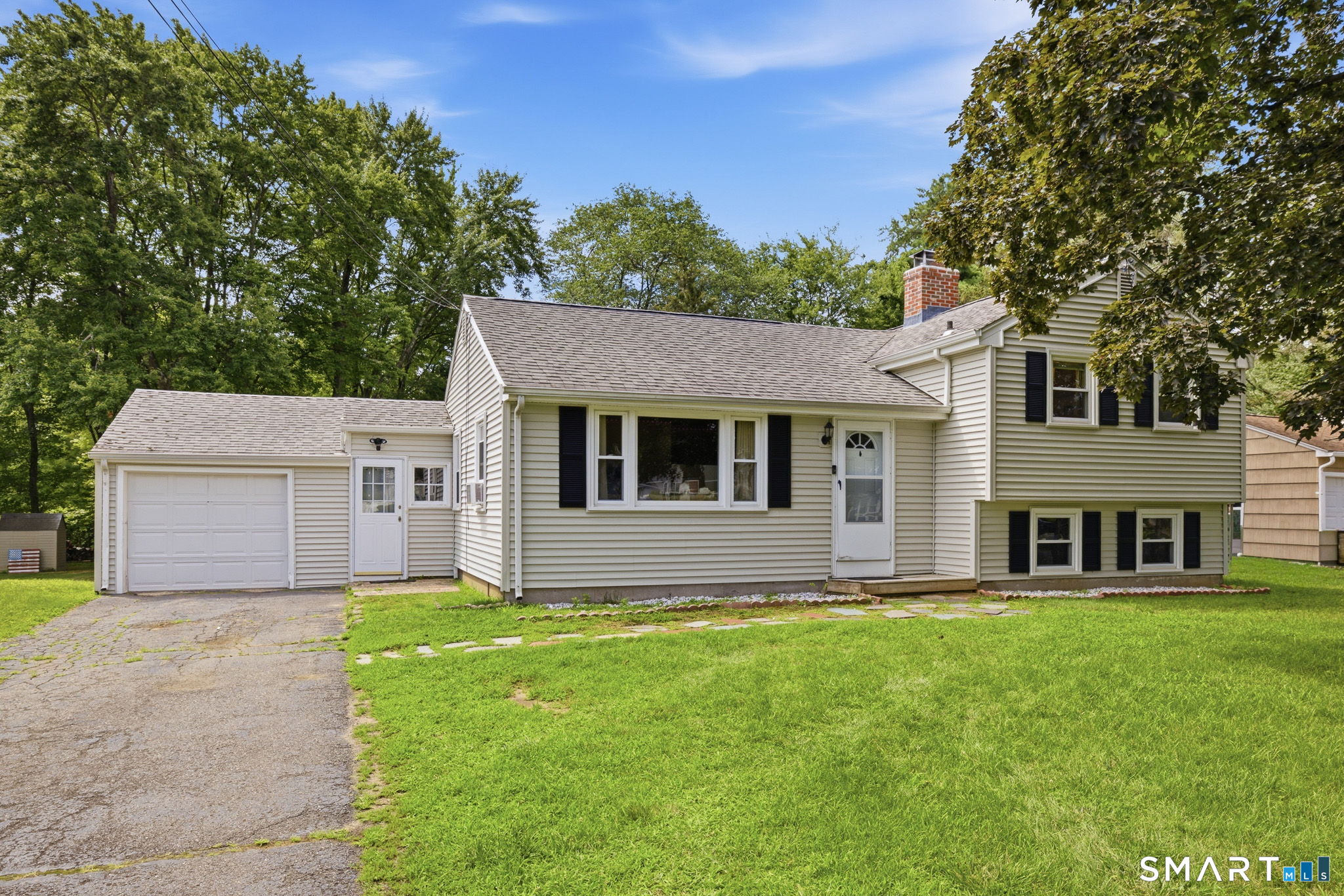 15 Lin Sal Street Windsor Locks CT 06096