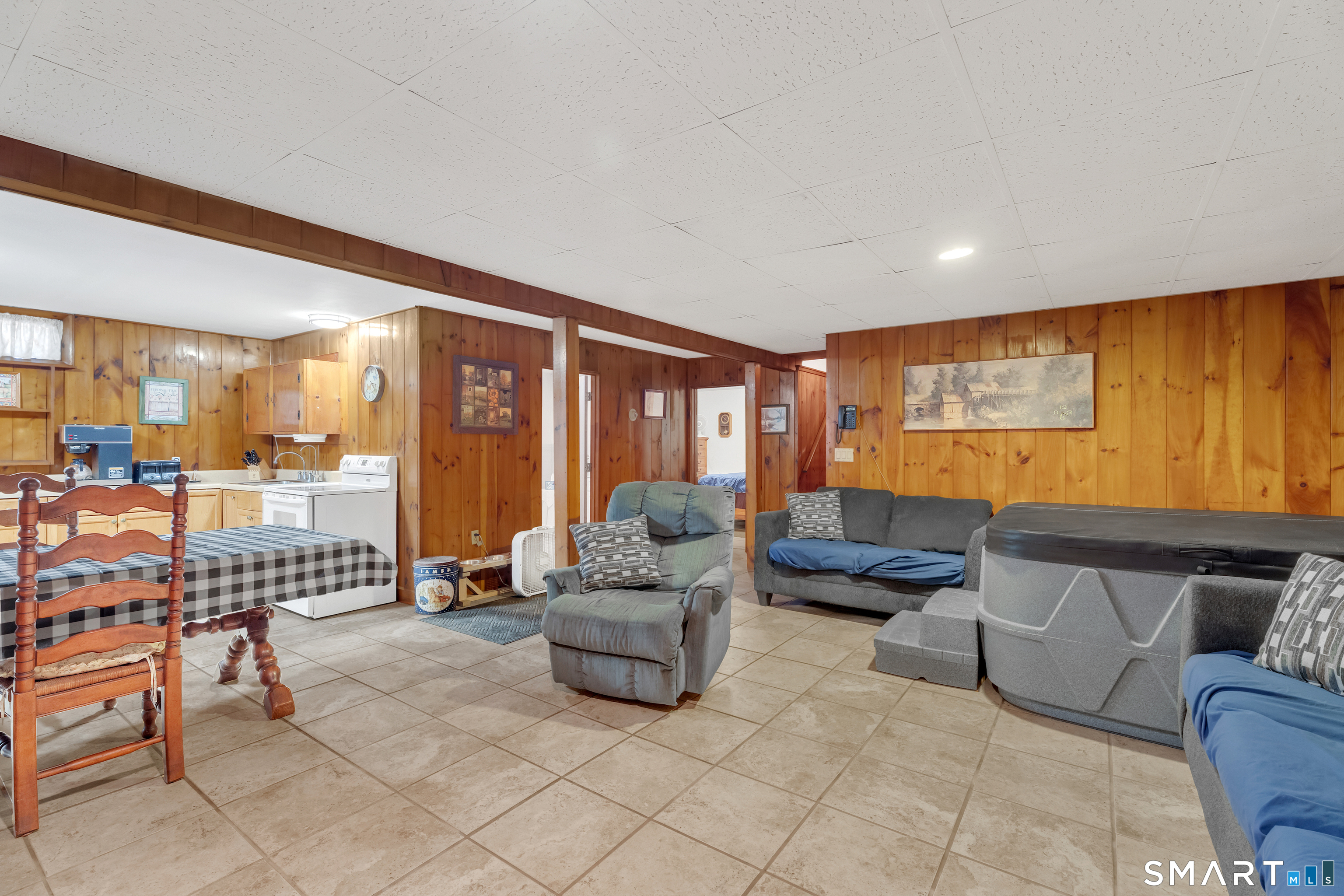 186 Reutemann Road North Stonington CT 06359
