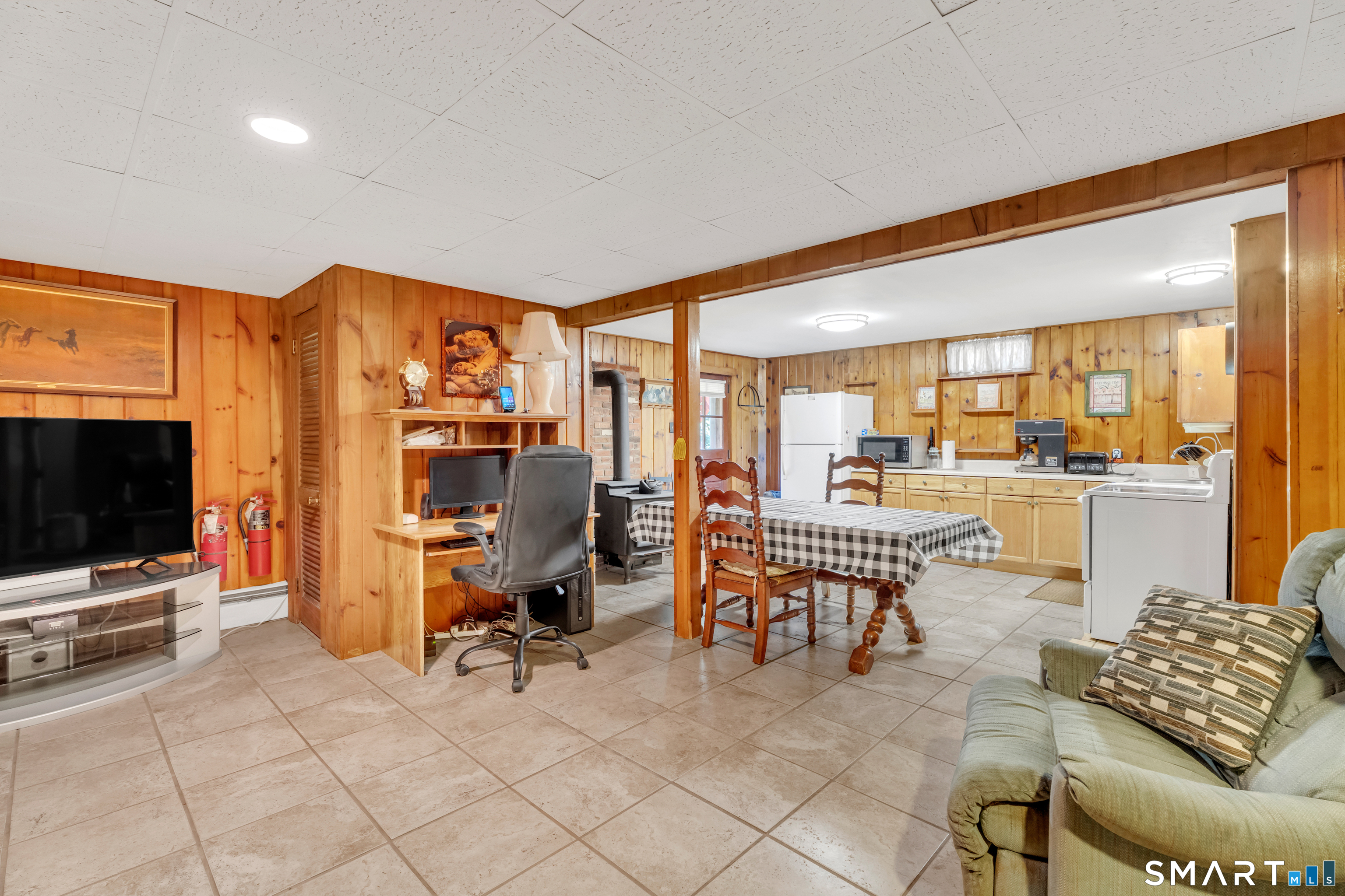 186 Reutemann Road North Stonington CT 06359