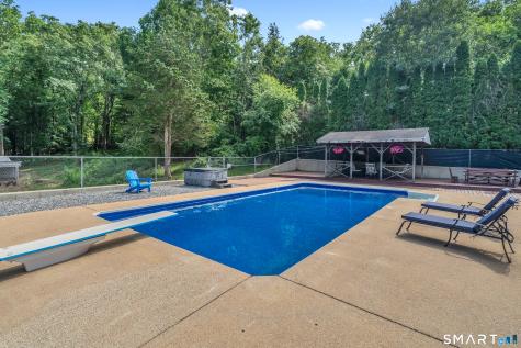 186 Reutemann Road North Stonington CT 06359