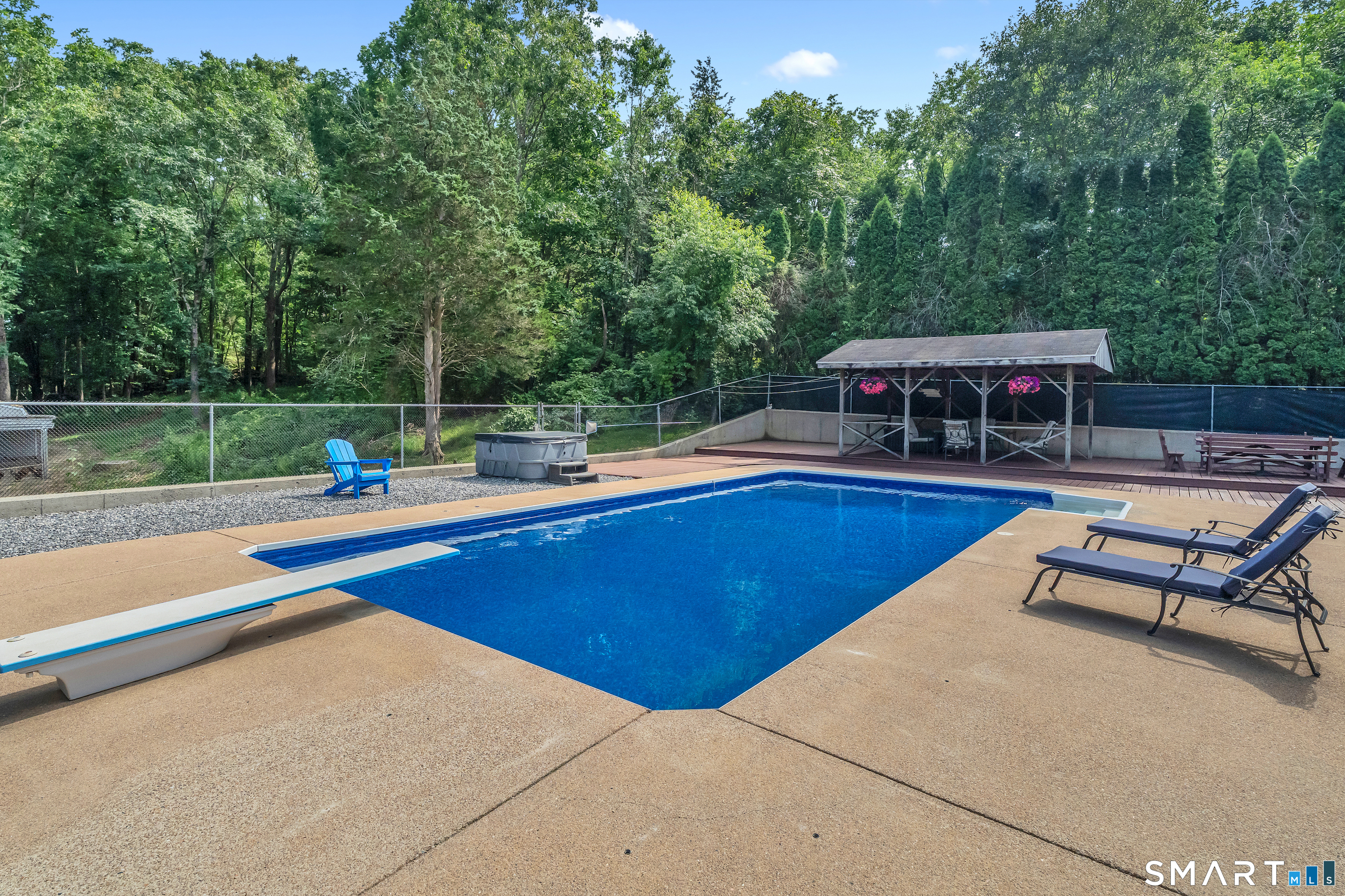 186 Reutemann Road North Stonington CT 06359