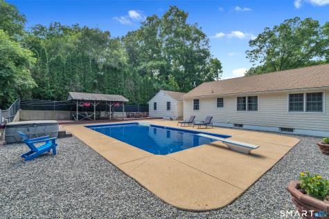 186 Reutemann Road North Stonington CT 06359