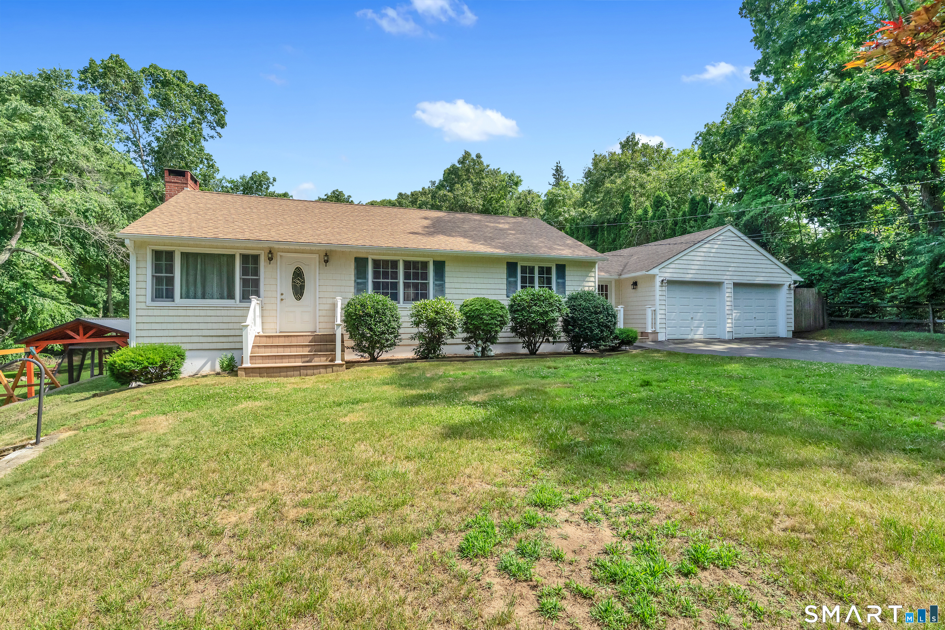 186 Reutemann Road North Stonington CT 06359