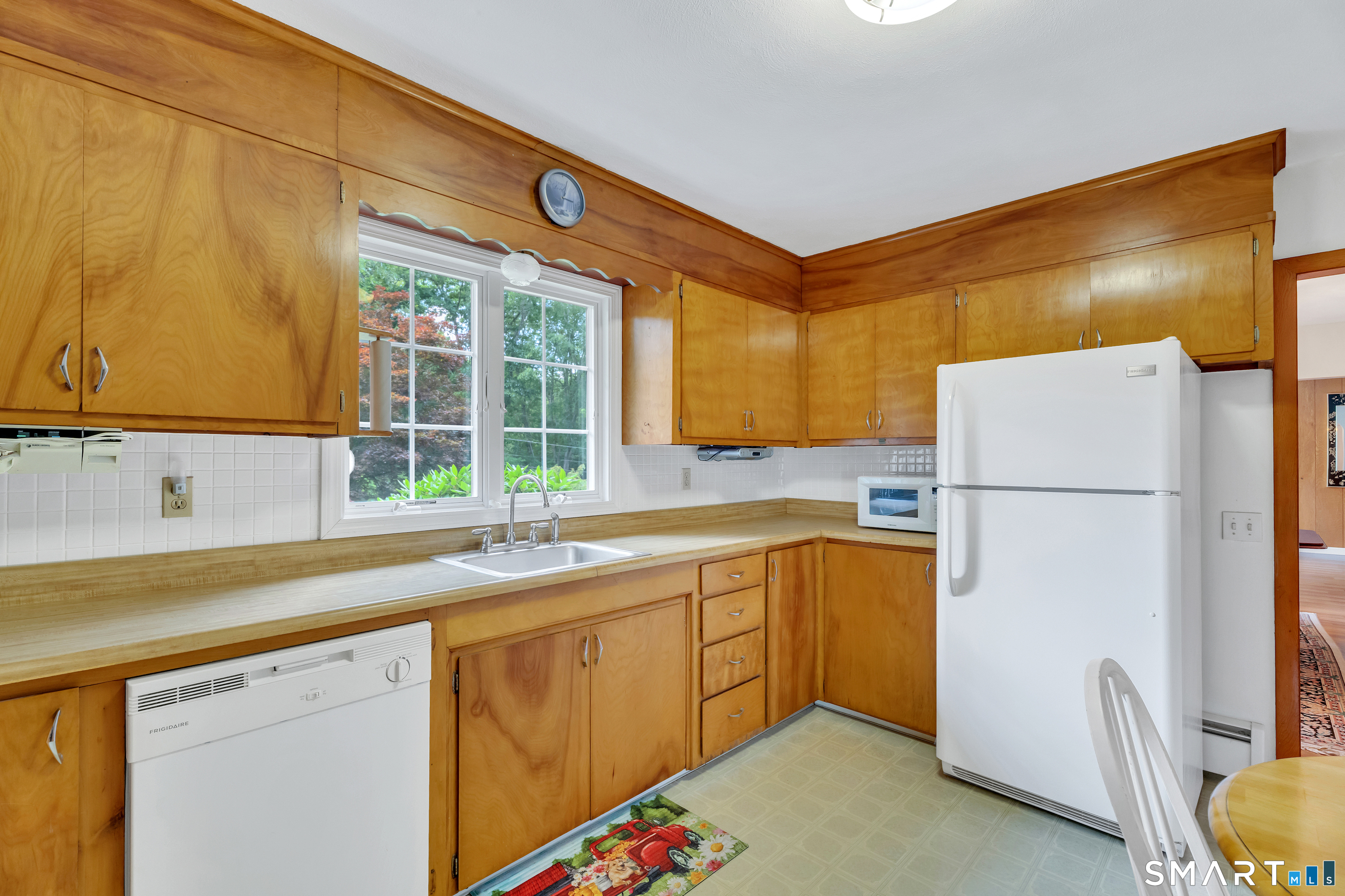 186 Reutemann Road North Stonington CT 06359