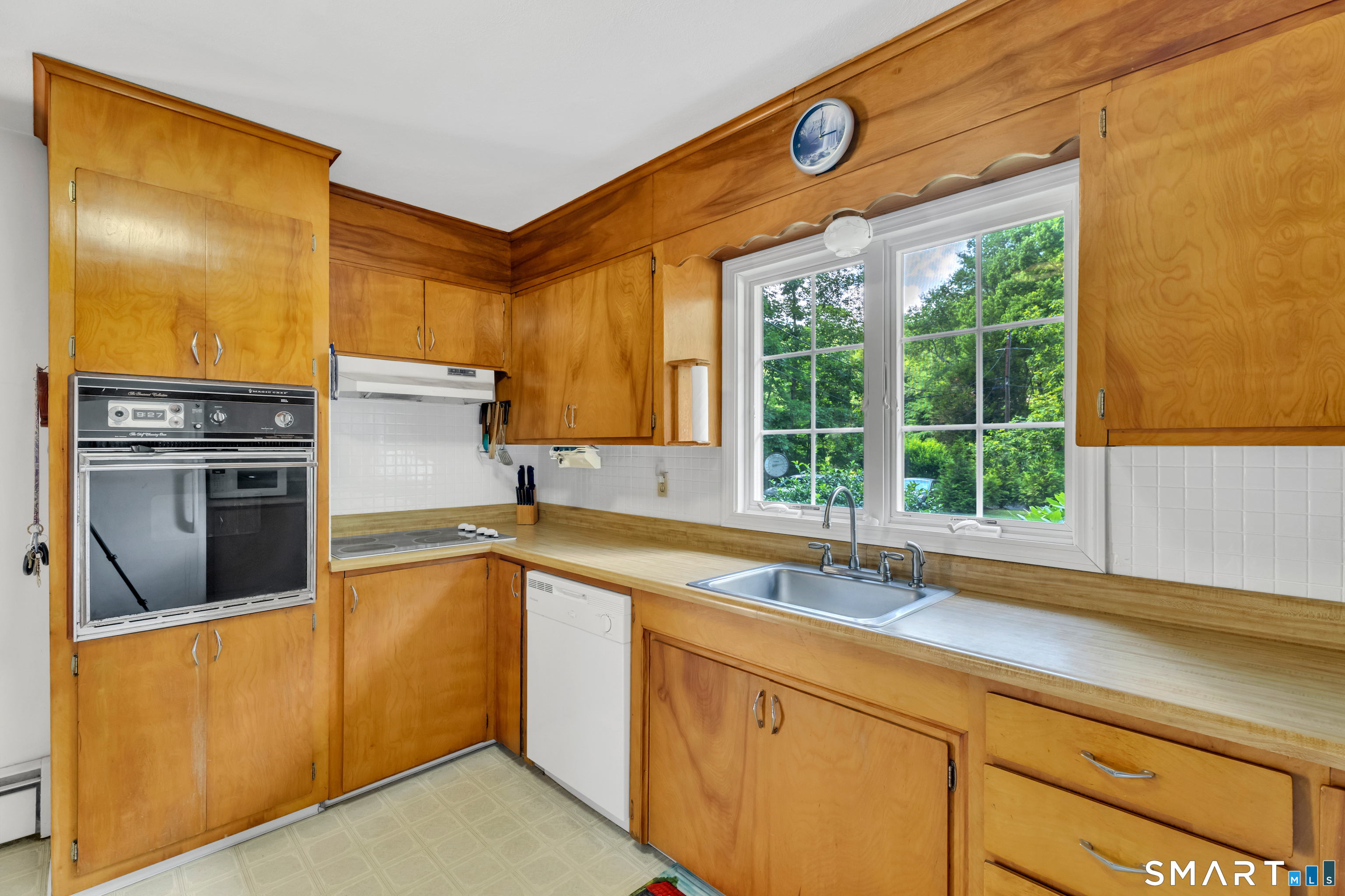 186 Reutemann Road North Stonington CT 06359