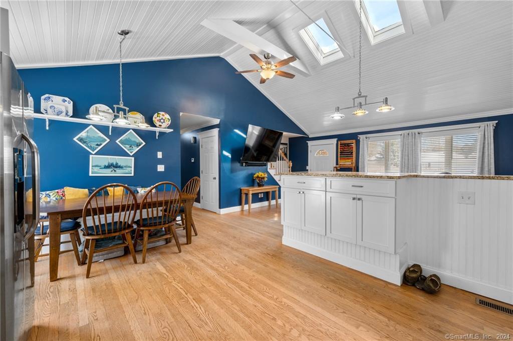 75 Mungertown Road Madison CT 06443
