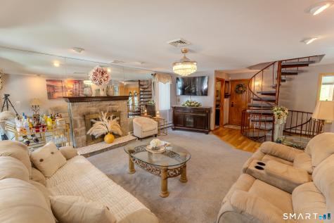 125 Lakemere Drive Southbury CT 06488