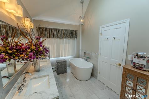 125 Lakemere Drive Southbury CT 06488