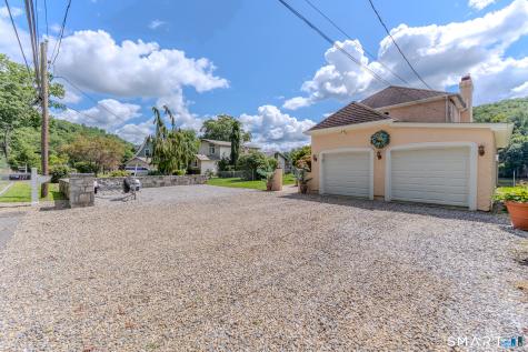 125 Lakemere Drive Southbury CT 06488