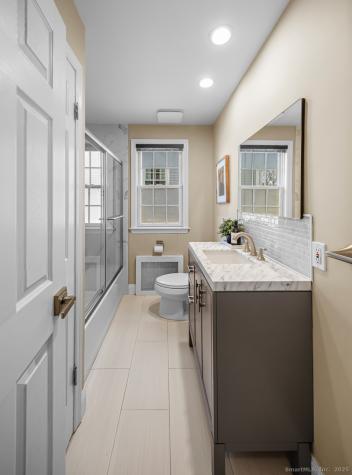 77 Maple Street Darien CT 06820