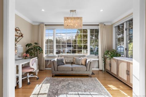 77 Maple Street Darien CT 06820