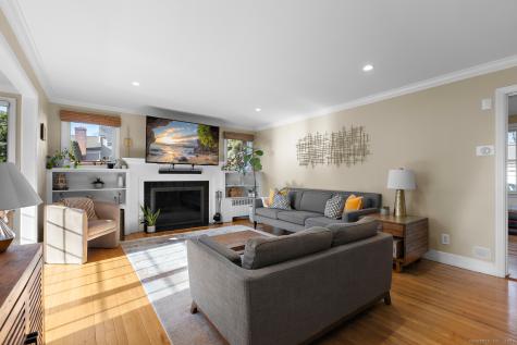 77 Maple Street Darien CT 06820