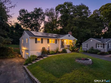 28 Martin Court Montville CT 06382