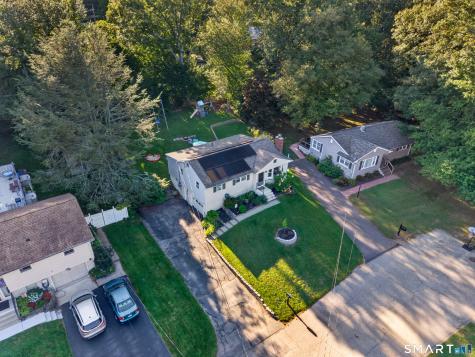 28 Martin Court Montville CT 06382