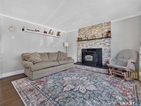 28 Martin Court Montville CT 06382