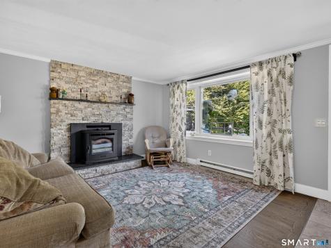 28 Martin Court Montville CT 06382