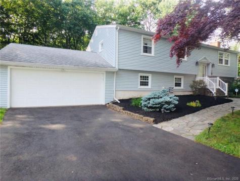11 Downs Way Milford CT 06460