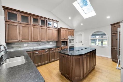 11 Hollister Drive Avon CT 06001