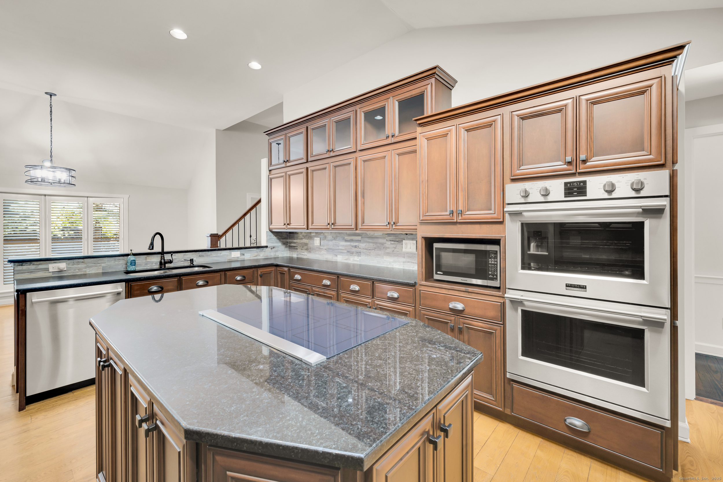 11 Hollister Drive Avon CT 06001