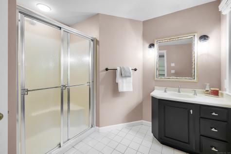 11 Hollister Drive Avon CT 06001