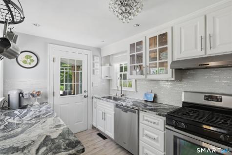 87 Knollwood Road North Haven CT 06473