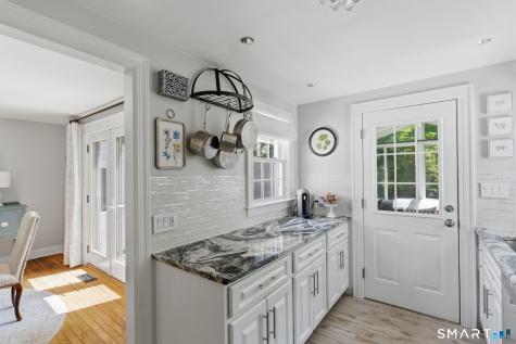 87 Knollwood Road North Haven CT 06473