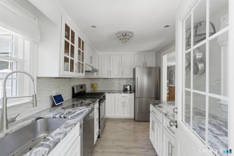 87 Knollwood Road North Haven CT 06473