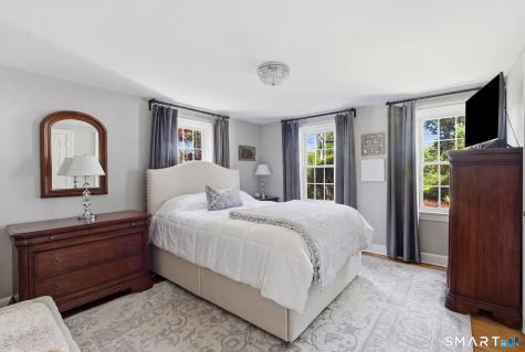 87 Knollwood Road North Haven CT 06473