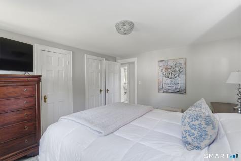 87 Knollwood Road North Haven CT 06473