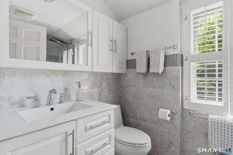 87 Knollwood Road North Haven CT 06473