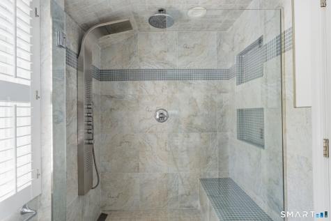 87 Knollwood Road North Haven CT 06473