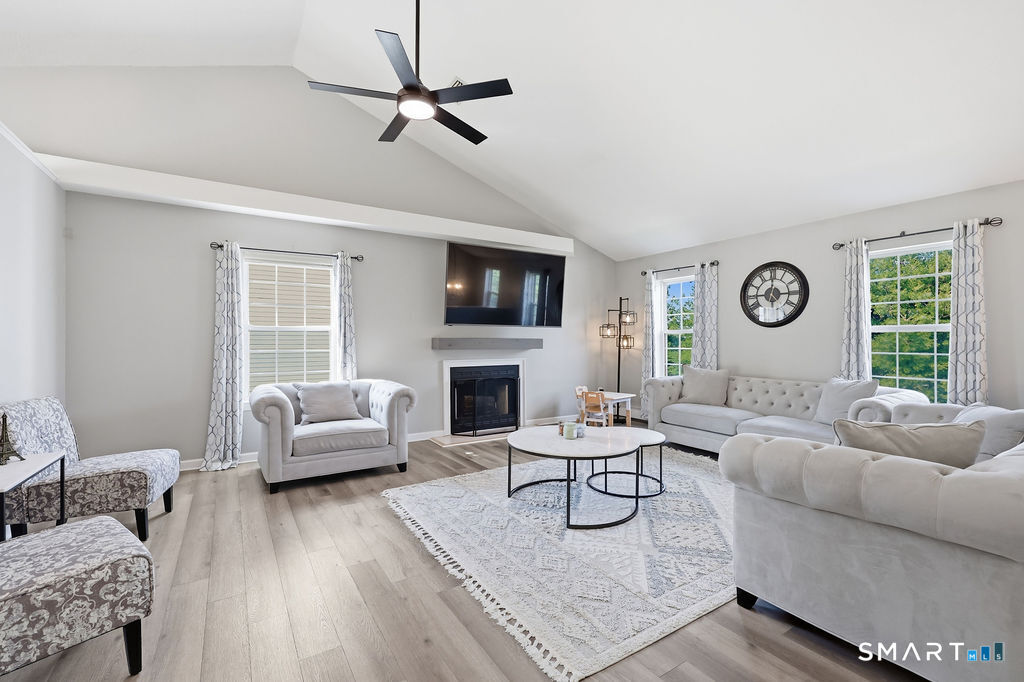 15 Mulberry Lane Middletown CT 06457