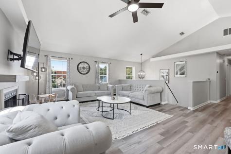 15 Mulberry Lane Middletown CT 06457