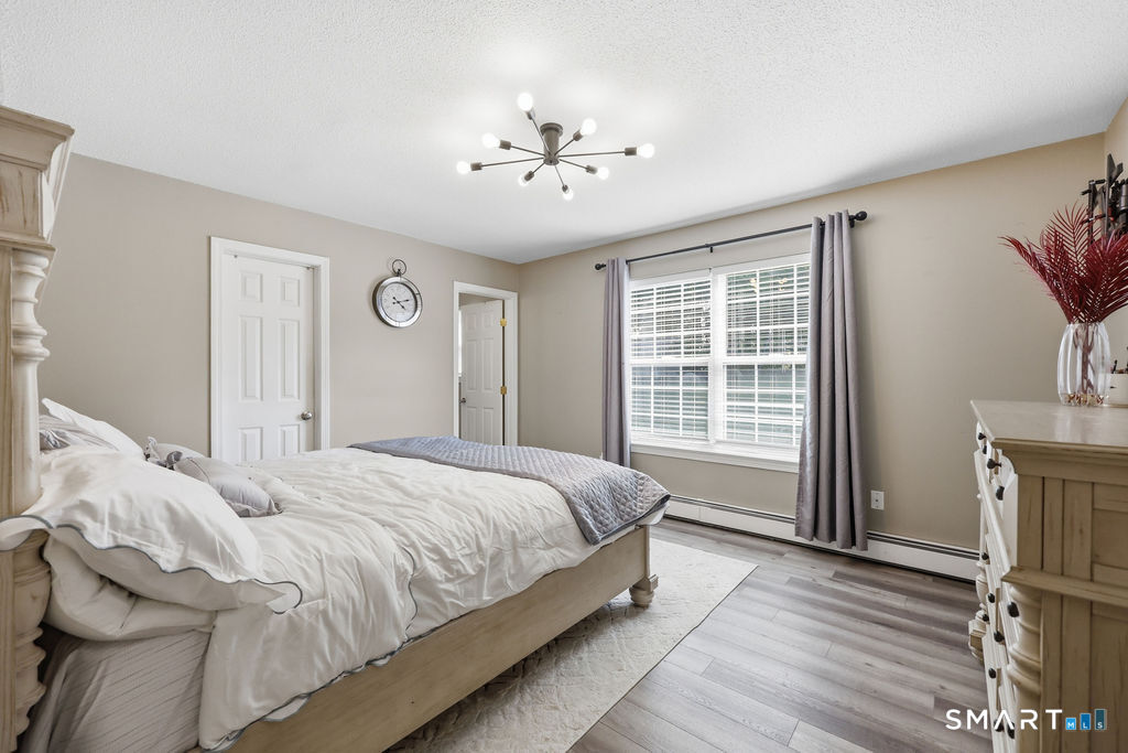 15 Mulberry Lane Middletown CT 06457