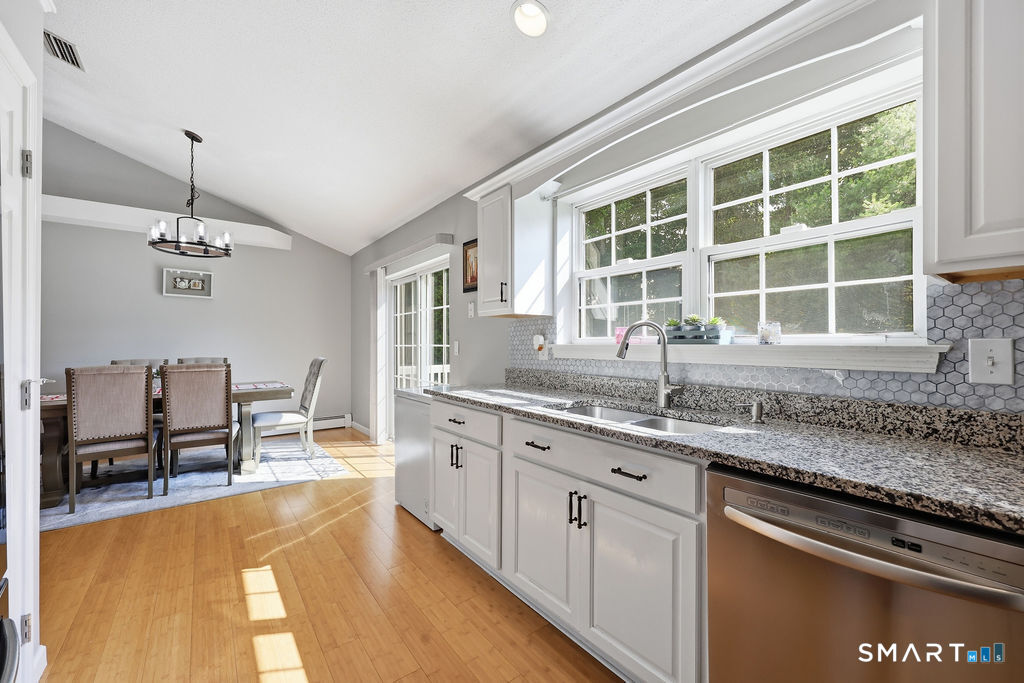 15 Mulberry Lane Middletown CT 06457