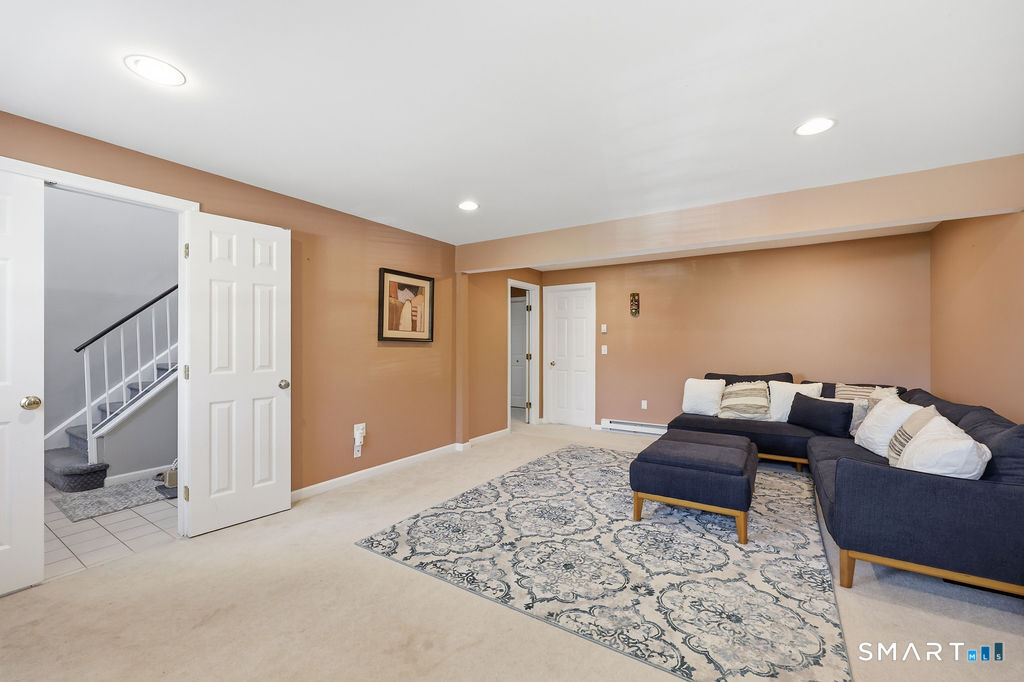 15 Mulberry Lane Middletown CT 06457