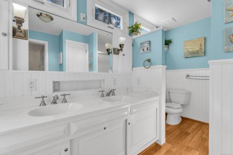 13 Waterside Lane Clinton CT 06413