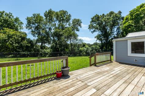 17 Buckingham Road Mansfield CT 06250